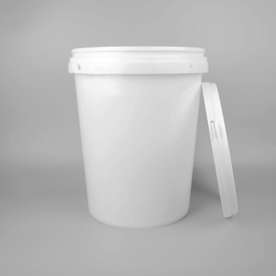 White 4 Gallon Polypropylene Plastic Paint Bucket With Lid