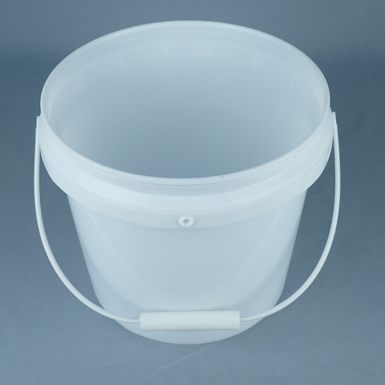 2 Gallon Round Plastic Bucket With Lid And Handle