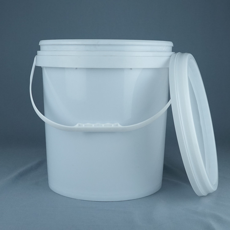 Plastic Food Grade Buckets With Snap On Lid For Storage And Transport