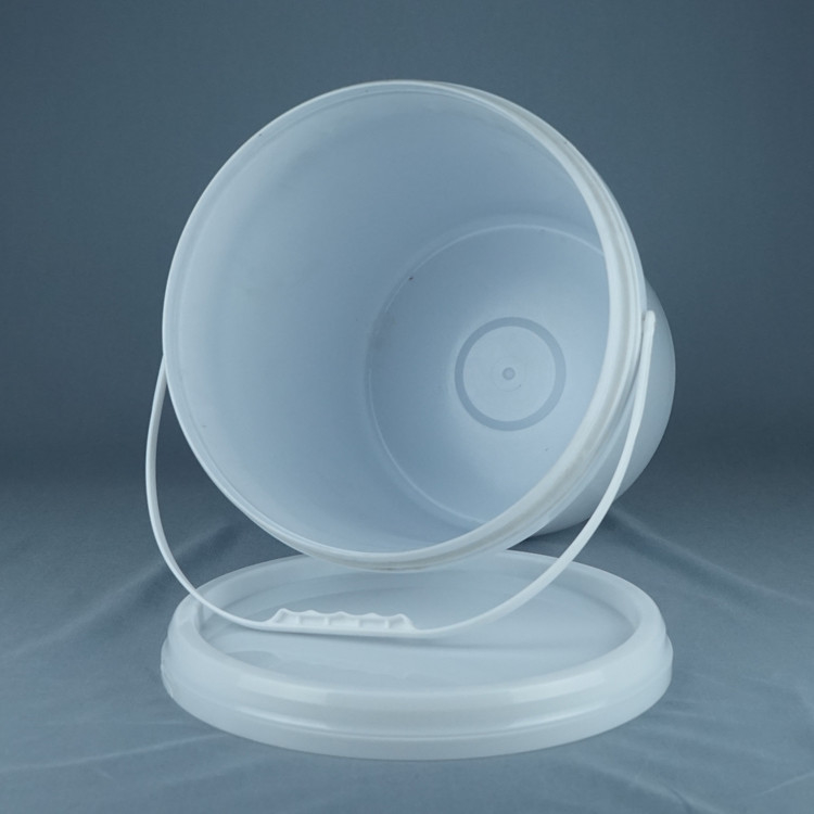 Stackable Food Grade Plastic Bucket With Lid And Handle White Recyclable -40°F To 180°F