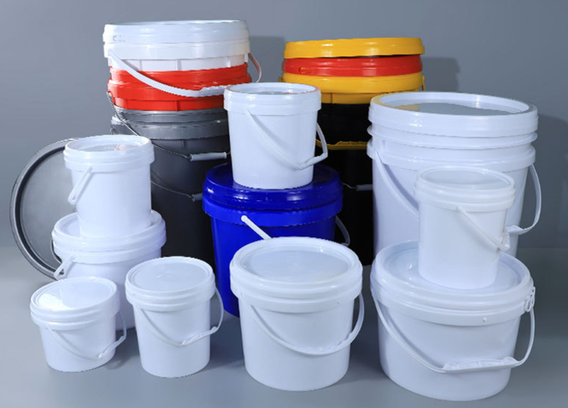 Round Bucket Plastic Oil Reservoirs Various Capacity