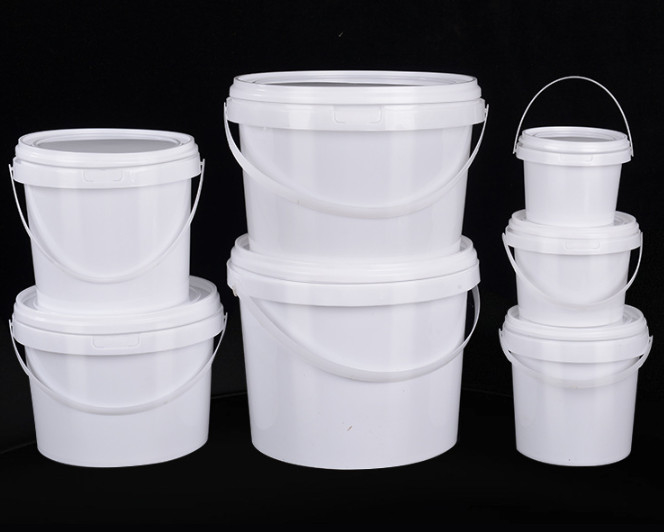 Lightweight Plastic Oil Bucket With Various Capacity Easy To Clean