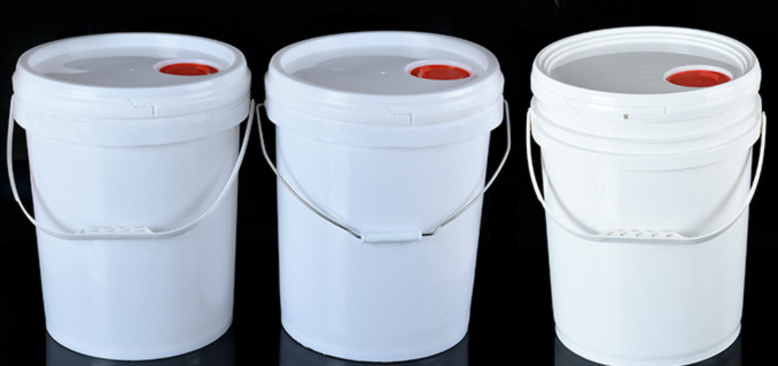 Durable Plastic Oil Cisterns with Handle and Bucket Capacity