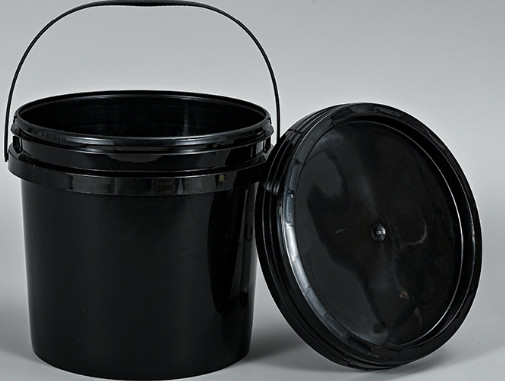 0.8-1.5mm Thickness Round Plastic Bucket With Plastic / Metal Handle Customized Logo