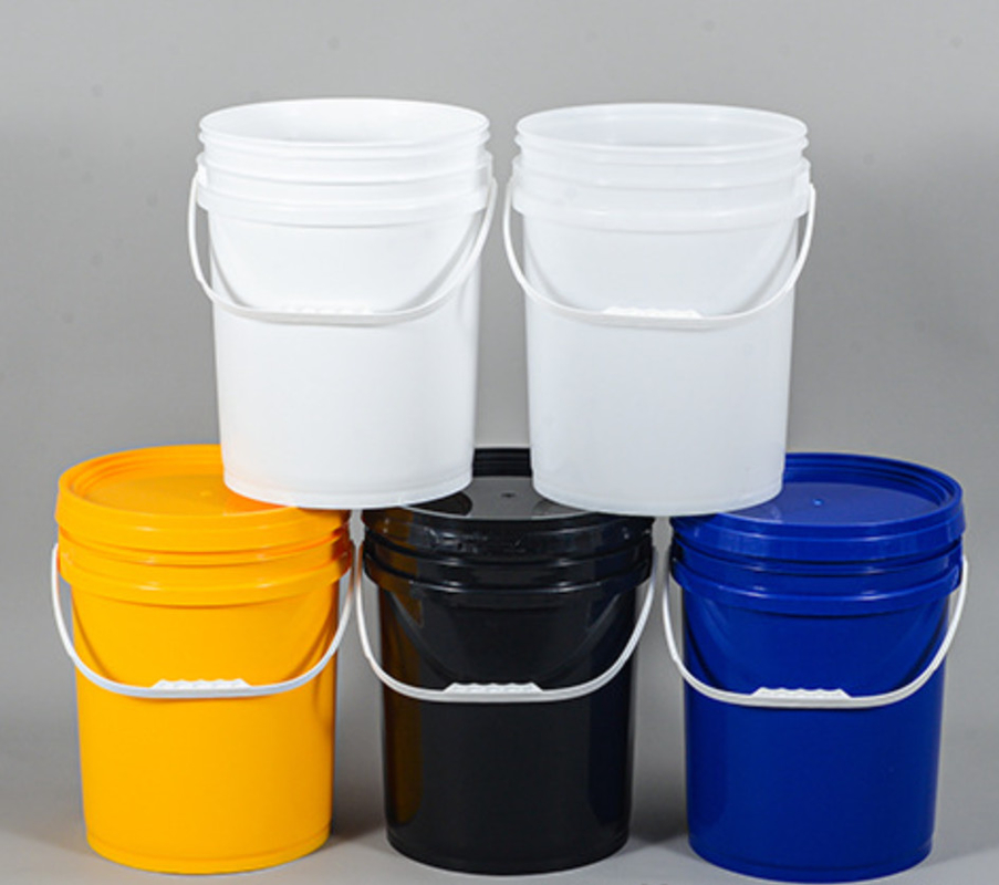 5 Gallon Plastic Buckets with Handle - Height 15.5 Inches - Diameter 11.5 Inches