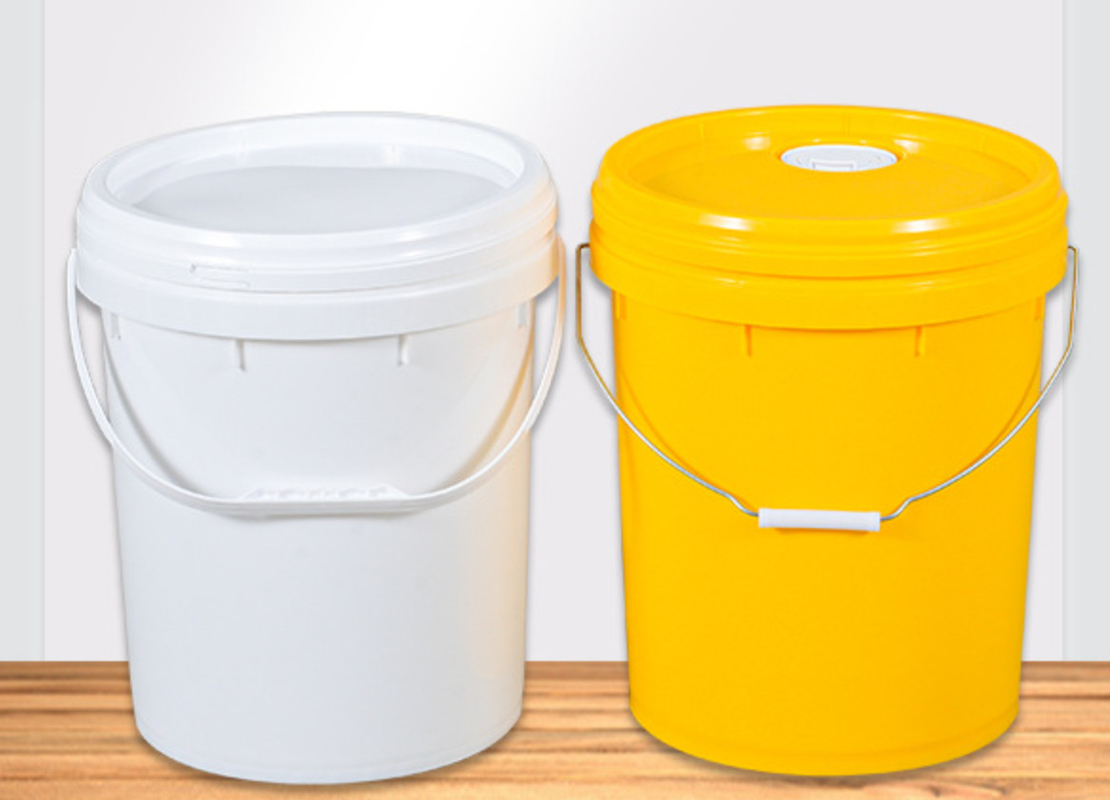 Round Five Gallon Plastic Buckets With Long Lasting UV Resistance