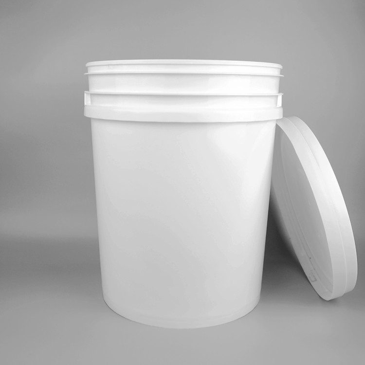 5 Gallon Plastic Lubricant Oil Bucket 20L With Pour Spout