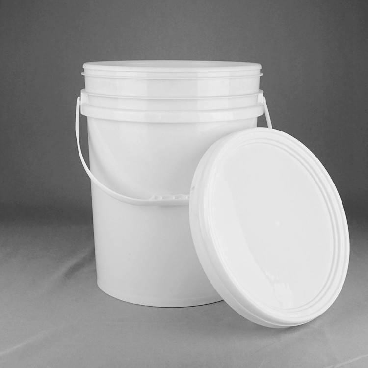 20L Lube Plastic Packing Bucket With Oil Nozzle , Lid And Arm Link
