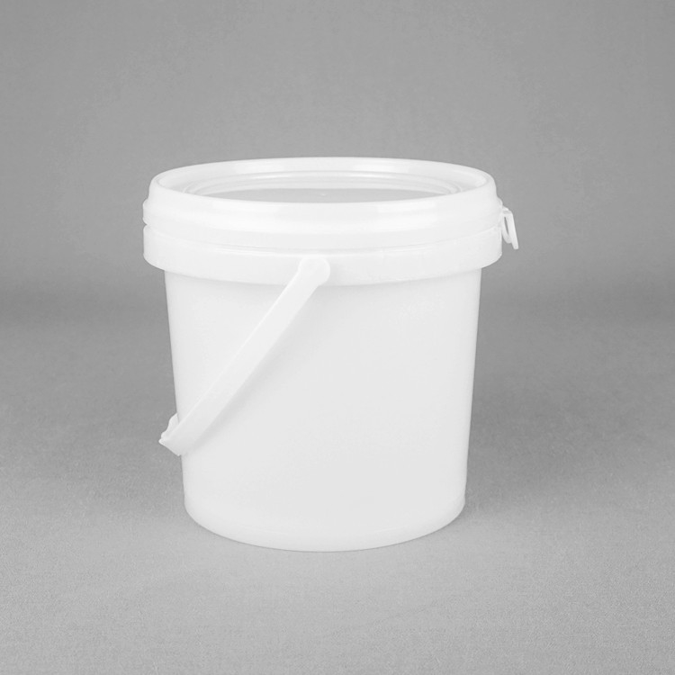 UV Rust Resistant Plastic Paint Bucket with Pouring Spout