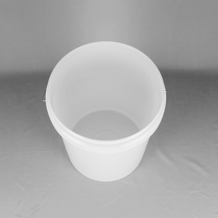 Lightweight Round Plastic Oil Bucket For Storing And Transporting
