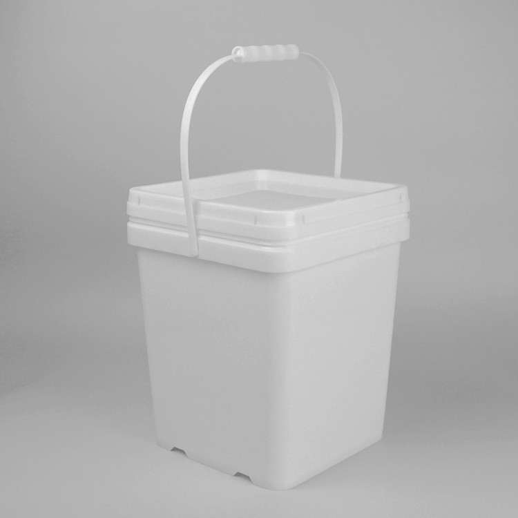 2KG Plastic Paint Bucket with Pouring Spout and Leakproof Design