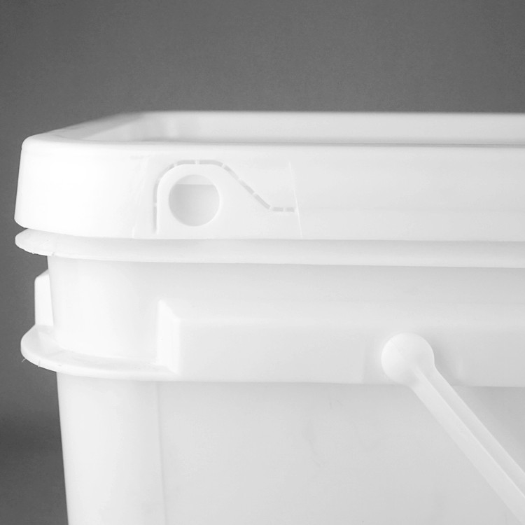 1.2 Kg Square Plastic Pail for Paint White or Other Color