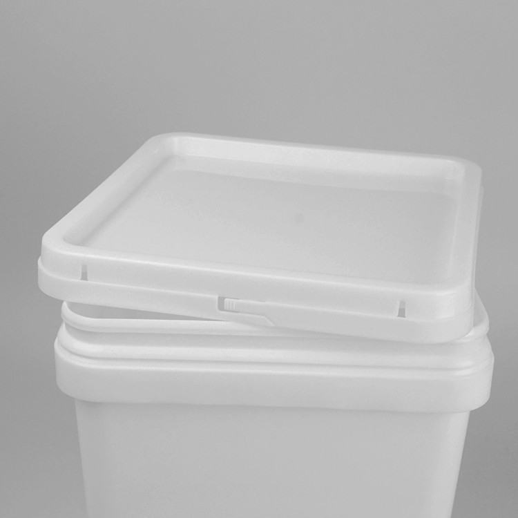 18 Litre Plastic Square Buckets Food Grade Plastic Pail With Lid And Handle