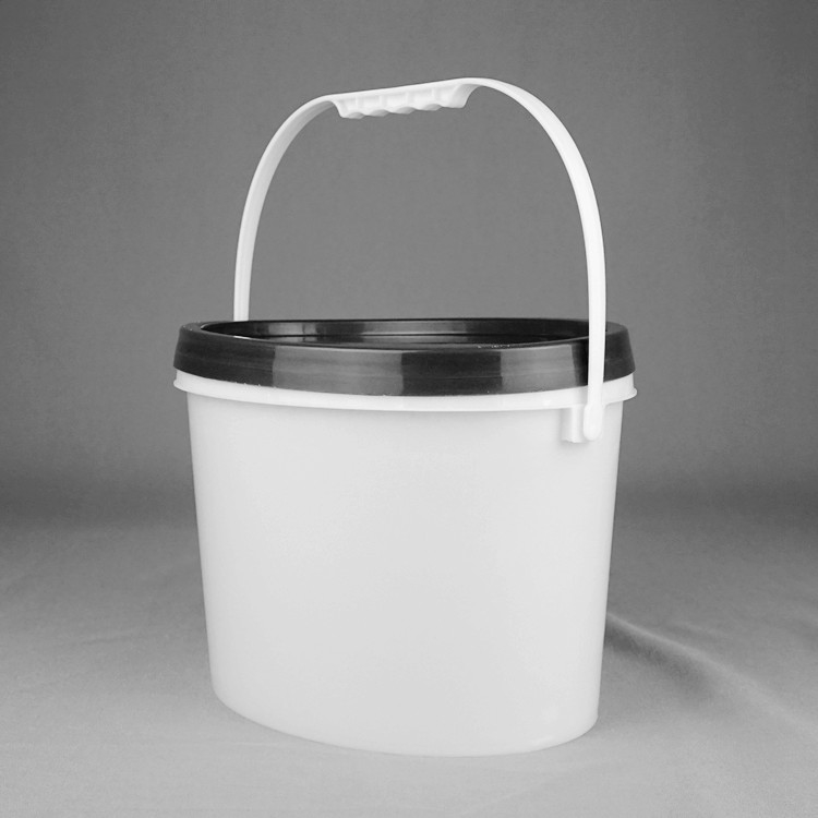 5.5L Oval Plastic Packaging Bucket Customized With A Lid And Hand Pull