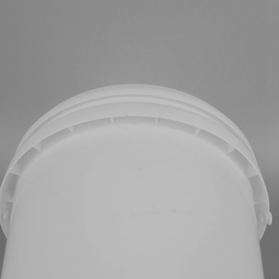Sturdy Plastic Painting Vessel with Pouring Spout