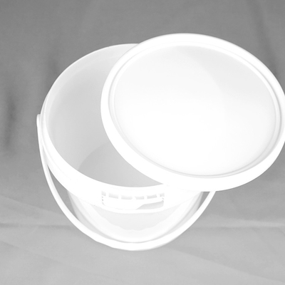SGS Certified 2 Liter Plastic Food Bucket Durable With Handles And Lids