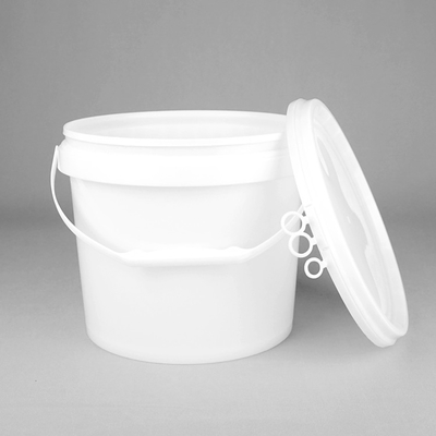 Round Chemical Bucket for Chemical Storage in White Exterior