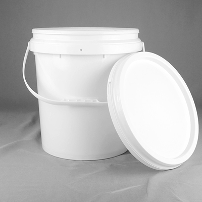 4.5 Gallon Round Plastic Bucket