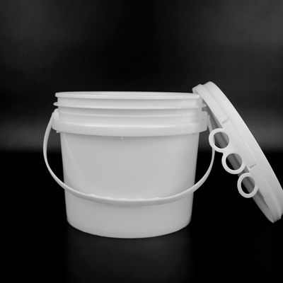 1 Gallon 19*17*17.2cm Round Plastic Bucket White With Plastic Handle