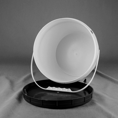 OEM ODM Welcome 8L Small Plastic Sand Pails Water Storage Bucket With Screw Lid
